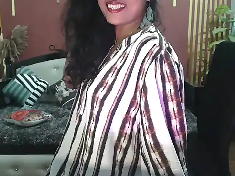 Snapshot of shaalu_sharma chatting on 02-09-26, 06:17 shaalu sharma online show from 02-09-26, 06:17