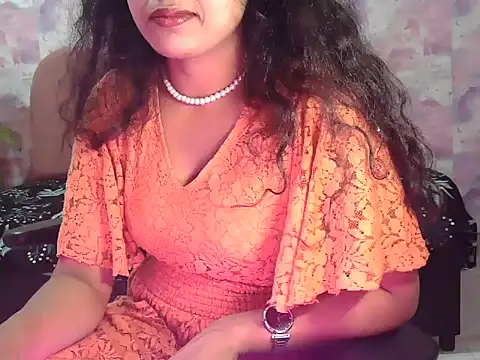 Snapshot of shaalu_sharma chatting on 09-18-25, 06:16 shaalu sharma online show from 09-18-25, 06:16