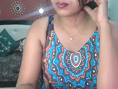 Snapshot of shaalu_sharma chatting on 03-01-26, 12:10 shaalu sharma online show from 03-01-26, 12:10