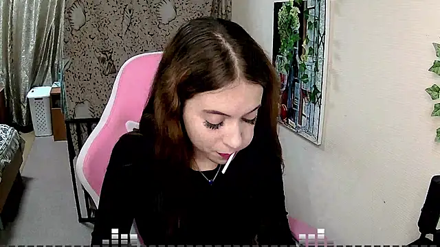 mona fly online show from 09-26-25, 04:03