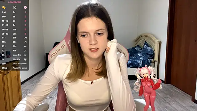 VibeQueenLucy online show from 09-20-25, 04:12