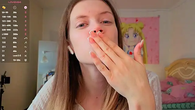 VibeQueenLucy online show from 12-15-25, 07:58