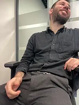 speddy34 online show from 12-19-25, 07:11