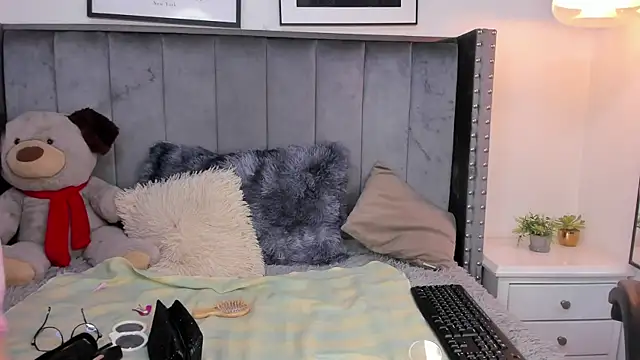 Miyu Komori online show from 02-21-26, 12:40