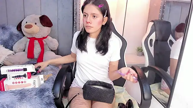 Miyu Komori online show from 04-13-26, 07:40