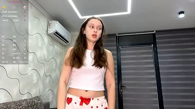 CharlynDini online show from 10-25-25, 03:12