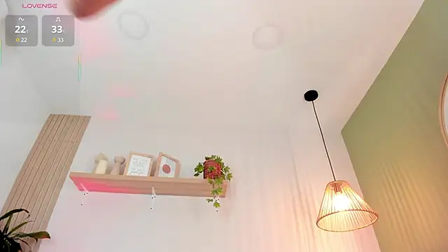 Cristalfoxy  online show from 11-07-25, 08:02