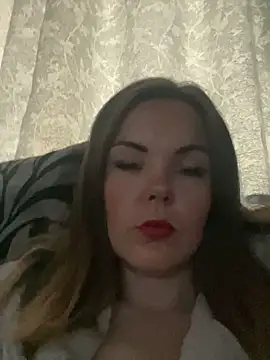 Snapshot of SexyLoLoUK chatting on 09-19-25, 07:12 SexyLoLoUK online show from 09-19-25, 07:12