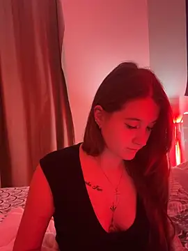 Snapshot of duomagique_off chatting on 11-04-25, 07:28 duomagique off online show from 11-04-25, 07:28