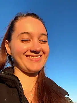 Snapshot of duomagique_off chatting on 03-01-26, 05:13 duomagique off online show from 03-01-26, 05:13