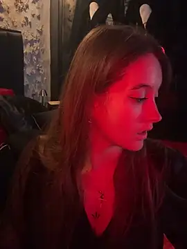 Snapshot of duomagique_off chatting on 12-13-25, 11:00 duomagique off online show from 12-13-25, 11:00