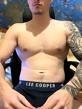 fronkie9384 online show from 12-13-25, 08:26