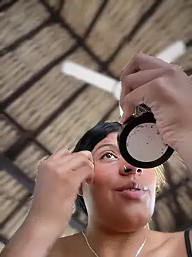 Snapshot of Elahia__marquez chatting on 02-02-26, 04:39 Elahia marquez online show from 02-02-26, 04:39