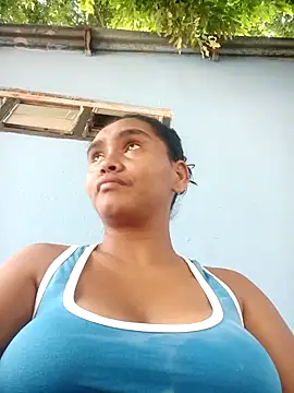 Snapshot of Lucy-Ferr chatting on 10-19-25, 04:21 Lucy-Ferr online show from 10-19-25, 04:21