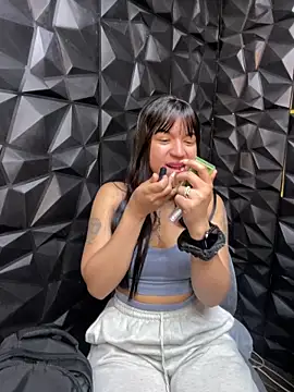 lil charme online show from 09-09-25, 10:08