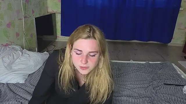 HelenMartines online show from 06-17-26, 11:42