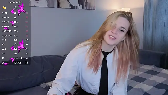 HelenMartines online show from 10-28-25, 10:36