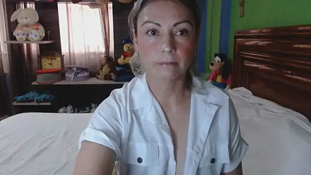  Charlize theron  online show from 11-25-25, 07:47