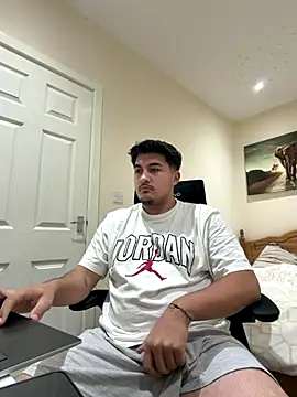 mixedcouplee69 online show from 11-02-25, 06:24