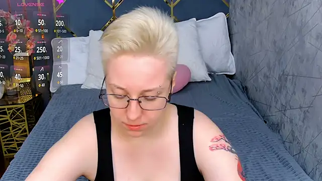 AlexandraGreen online show from 11-02-25, 04:01