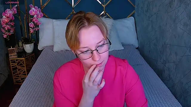 AlexandraGreen online show from 05-30-26, 11:43