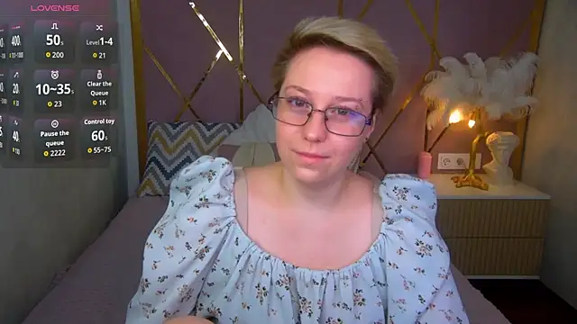 AlexandraGreen online show from 02-16-26, 10:07