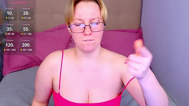AlexandraGreen online show from 05-22-26, 10:41