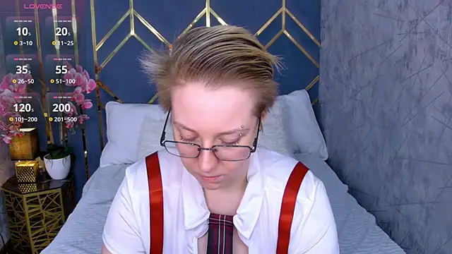 AlexandraGreen online show from 02-28-26, 09:03