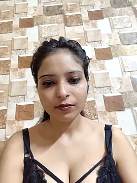 Snapshot of QUEEN-ADITI chatting on 11-28-25, 05:02 QUEEN-ADITI online show from 11-28-25, 05:02