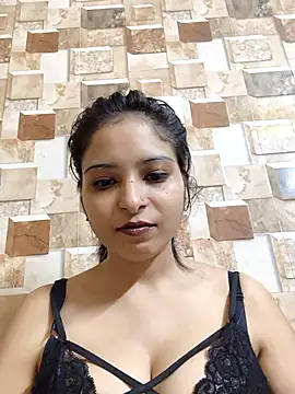 Snapshot of QUEEN-ADITI chatting on 12-01-25, 04:19 QUEEN-ADITI online show from 12-01-25, 04:19