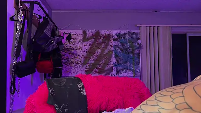 xoFrankie online show from 02-10-26, 04:33