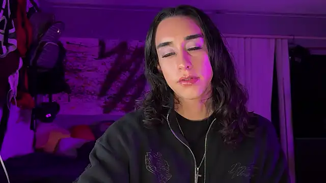 xoFrankie online show from 12-21-25, 08:05