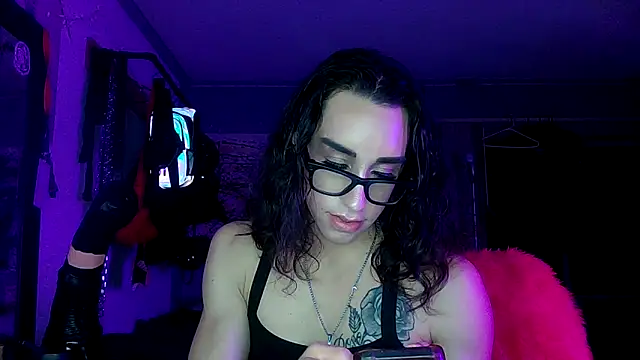 xoFrankie online show from 11-10-25, 01:54