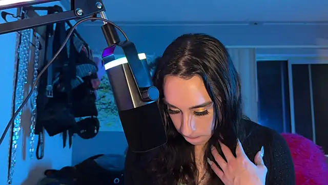 xoFrankie online show from 04-06-26, 03:46