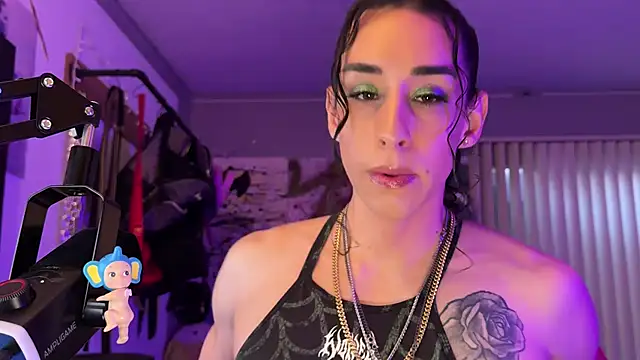 Snapshot of xoFrankie chatting on 05-20-26, 01:24 xoFrankie online show from 05-20-26, 01:24