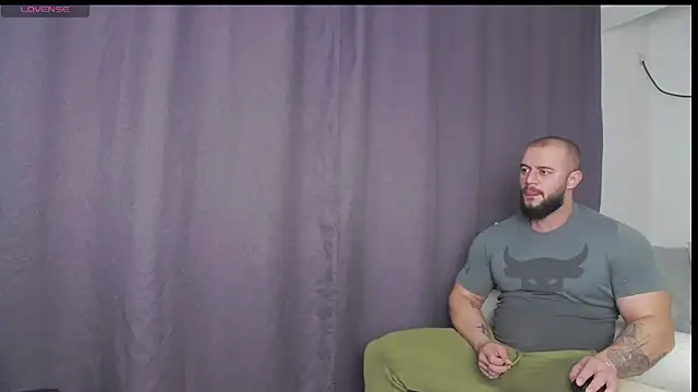 RickyMiami1 online show from 12-02-25, 08:21