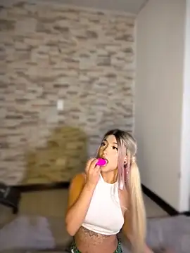 Ella rr online show from 04-22-26, 03:35