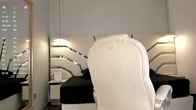 Julieth Rojas online show from 09-23-25, 04:30