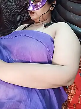 Snapshot of Tanisha-Chy chatting on 07-01-26, 06:41 Tanisha-Chy online show from 07-01-26, 06:41