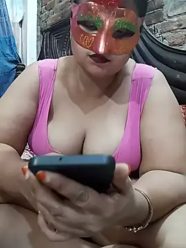 Snapshot of Tanisha-Chy chatting on 06-21-26, 05:52 Tanisha-Chy online show from 06-21-26, 05:52