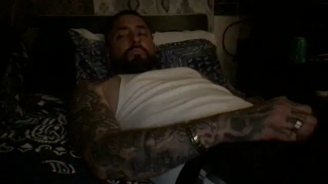 Snapshot of DjPlayer213lbeach chatting on 02-12-26, 12:38 DjPlayer213lbeach online show from 02-12-26, 12:38