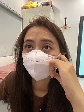 Mochi21 online show from 10-15-25, 04:33