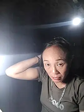 Snapshot of Hoala7890 chatting on 10-20-25, 06:37 Hoala7890 online show from 10-20-25, 06:37