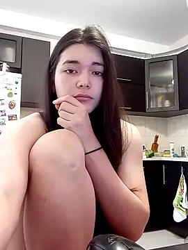 Albi Glow online show from 12-17-25, 10:42