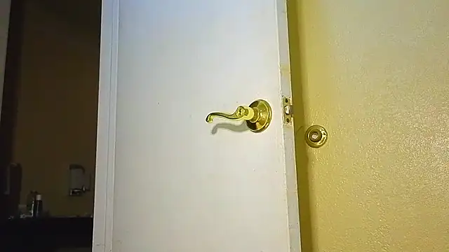 CinnaCakesss online show from 11-29-25, 08:03