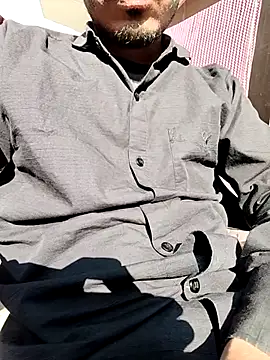 Snapshot of YourTarzan chatting on 02-13-26, 04:45 YourTarzan online show from 02-13-26, 04:45