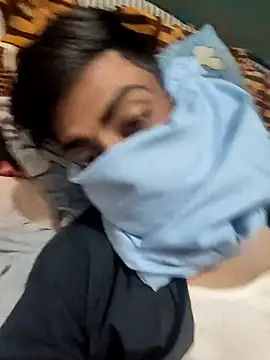 Snapshot of YourTarzan chatting on 03-12-26, 04:51 YourTarzan online show from 03-12-26, 04:51