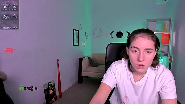 khloebeauty online show from 12-03-25, 08:19