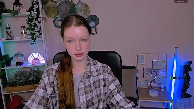 khloebeauty online show from 05-09-26, 09:34