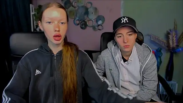 khloebeauty online show from 10-04-25, 07:04